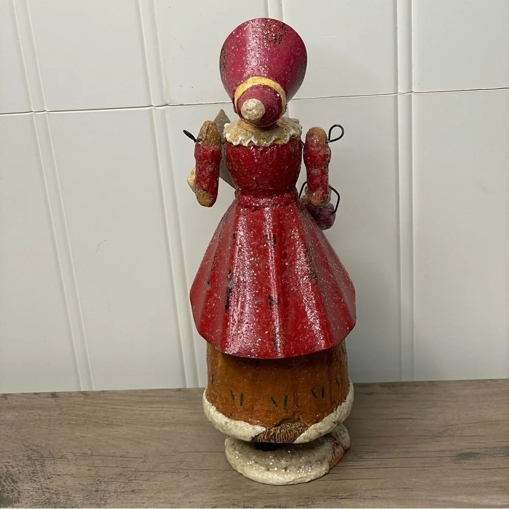 Pacific Rim Victorian Style Christmas Caroler Woman Bobble Body Moveable Arms‎